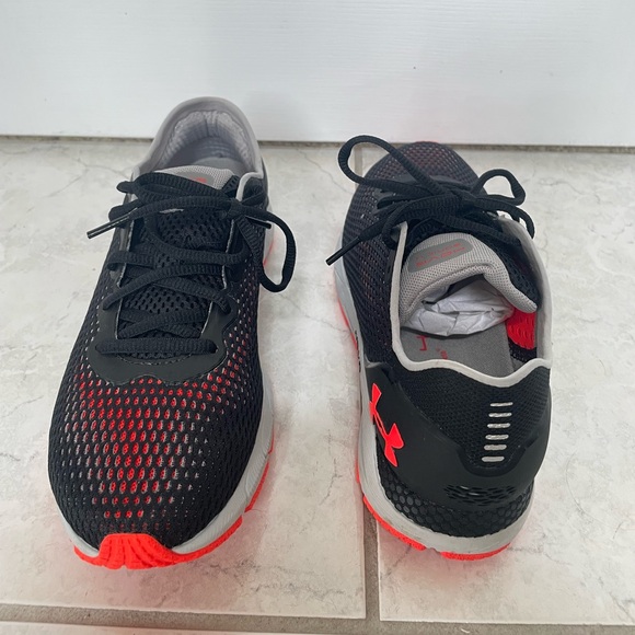 Under Armour Women’s HOVR Sonic 4 Running Shoe size 7 - Picture 6 of 7